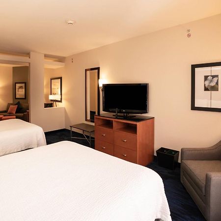Fairfield Inn & Suites By Marriott Карні Екстер'єр фото
