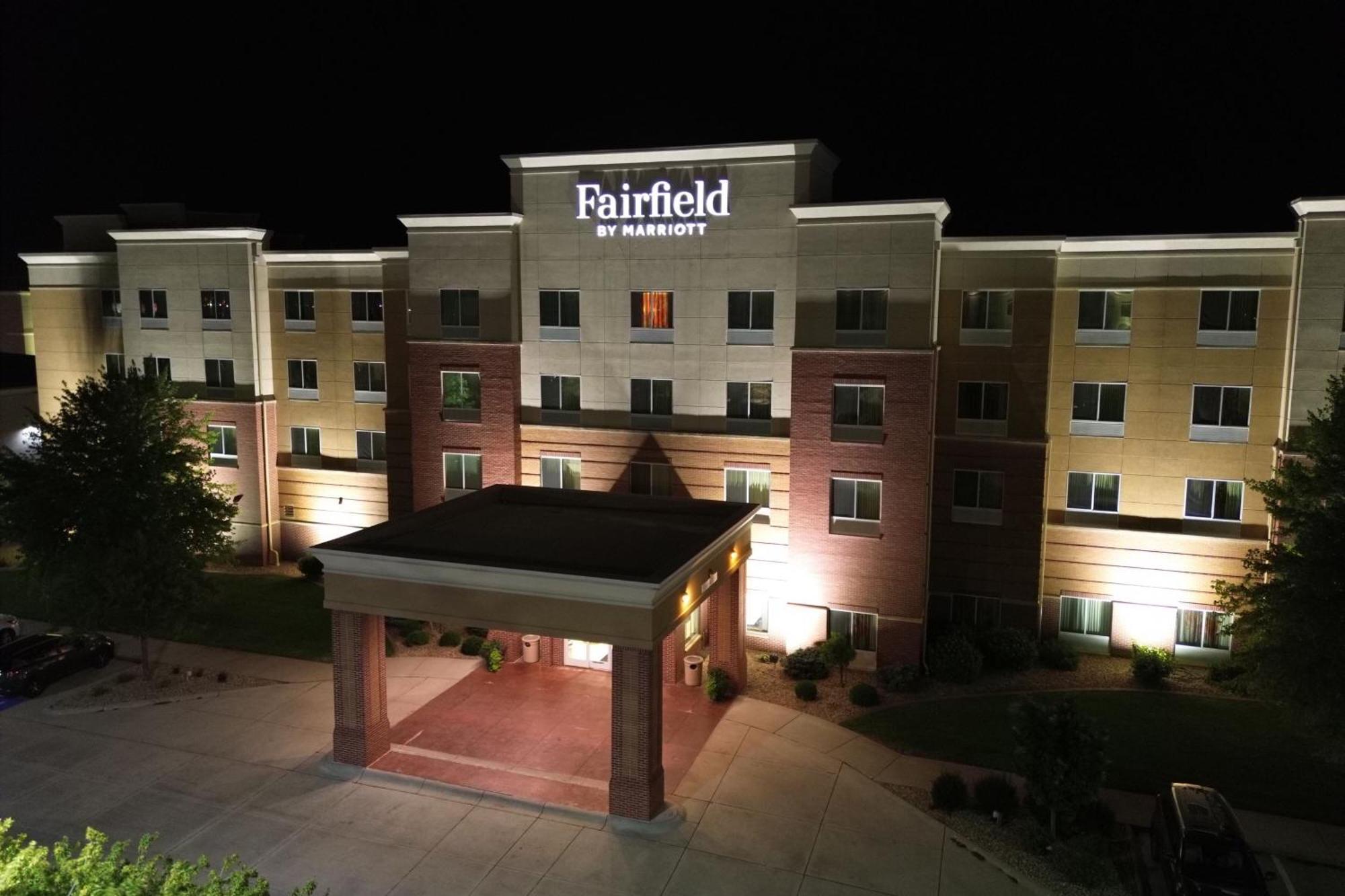 Fairfield Inn & Suites By Marriott Карні Екстер'єр фото